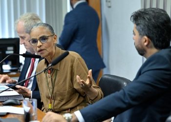 Marina Silva abandona audiência após discussão com senadores