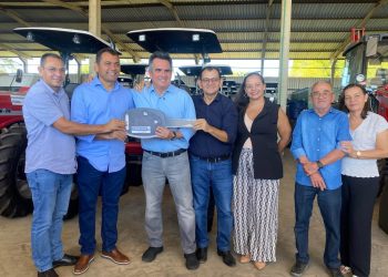 Município de Pedro Laurentino recebe novos equipamentos agrícolas