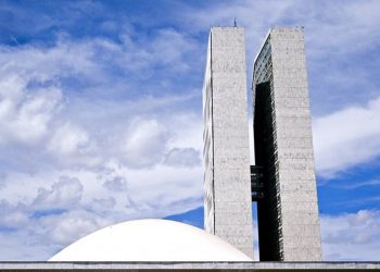 Senado pode votar na quarta (25) projeto que amplia número de deputados federais