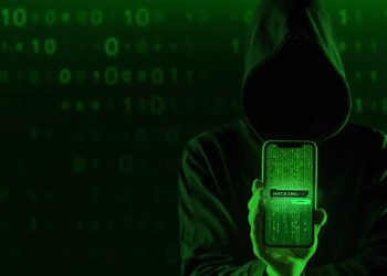 Quatro em cada 10 brasileiros já foram alvo de fraudes pela internet