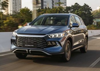 Carros elétricos se mostram opção segura e sustentável para pegar a estrada nas férias