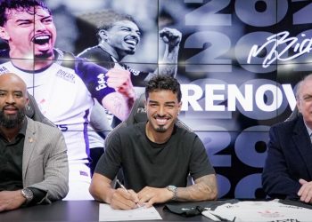 Corinthians renova contrato com Matheus Bidu até 2027