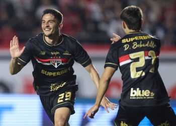 Brasileirão: São Paulo vence Atlético-MG e se aproxima do G6