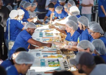Prefeitura realiza tradicional corte de bolo pelos 173 anos de Teresina