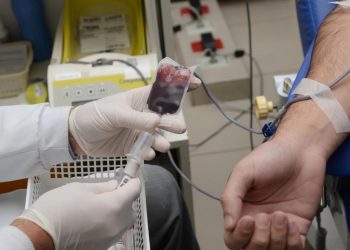 Trote Solidário universitário estimula doação de sangue em Teresina