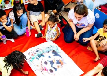 Taxa de matrícula em ensino infantil no Brasil é quase 3 vezes maior que na OCDE