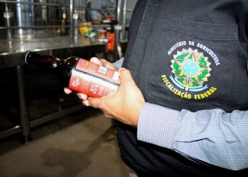 Importadores rejeitam bebidas brasileiras após casos de metanol, alerta Anffa Sindical