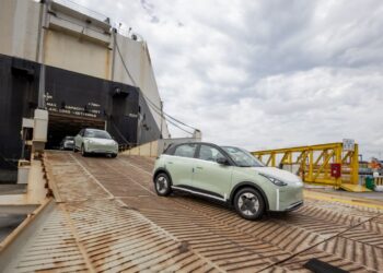 Geely EX2 desembarca no Brasil como o segundo modelo da marca