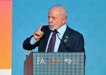 Lula aguarda reunião com Trump e aposta em solução a tarifaço