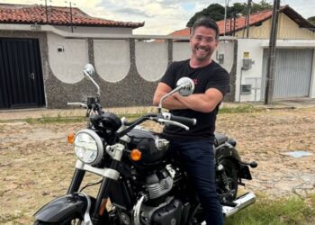 Apresentador César Filho, o “César Fire”, sofre grave acidente de moto na PI-114