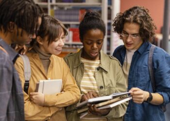 Rede de ensino celebra resultado do Super Vestibular 2026 com festa de comemoração