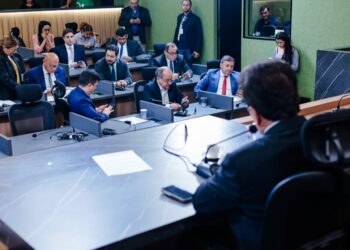 Comissão da Alepi aprova alteração para lei de feriados no Piauí