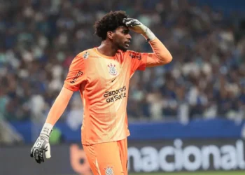 Hugo Souza brilha nos pênaltis e Corinthians e está na final da Copa do Brasil