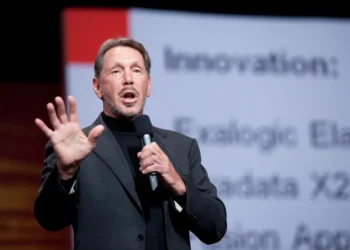 Cofundador da Oracle oferece garantia de US$ 40,4 bi em oferta da Paramount à Warner