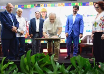 Silvio Mendes assina contrato com a Caixa Econômica para construção de unidades habitacionais