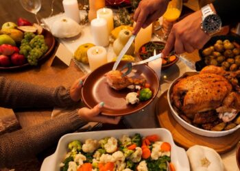 Consumo exagerado de comidas e bebidas no fim de ano trazem danos à saúde