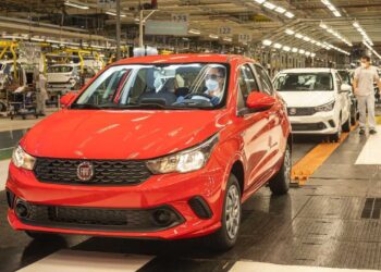 Fiat Argo atinge 700 mil unidades produzidas no Brasil
