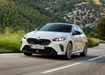 BMW M135 xDrive é confirmado no Brasil e lançamento está previsto para o primeiro trimestre de 2026