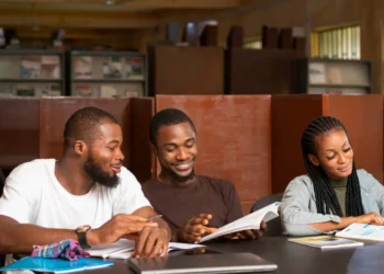 Curso de férias: rede de ensino oferece cerca de 40 cursos gratuitos em diversas áreas