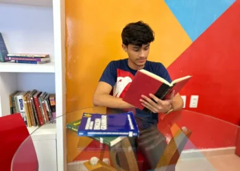 Aprender um novo idioma traz grandes benefícios ao cérebro