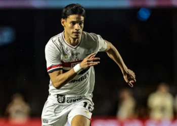 São Paulo supera o Santos no MorumBIS e ganha fôlego no Paulistão