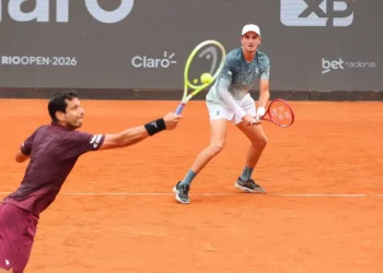 Rio Open: João Fonseca celebra primeiro título de duplas ao lado de Marcelo Melo