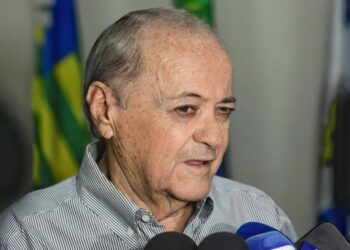 Silvio Mendes anuncia reajuste salarial para os professores da Rede Municipal de Teresina