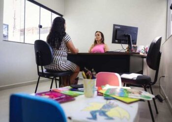 Projeto de lei garante atendimento especializado a mulheres vítimas de violência