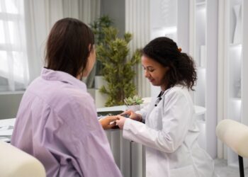 Câncer pode ser silencioso: médico alerta para sinais e reforça importância do diagnóstico precoce