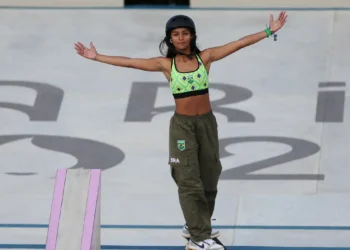 Rayssa Leal avança à final e vai lutar pelo tri no Mundial de skate