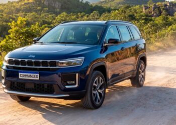 Jeep Commander 2027 chega com tecnologia MHEV, motor de 272 cv e preços mantidos