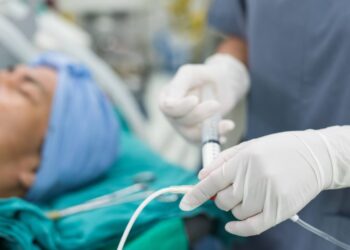 Projeto de lei exige que SUS ofereça medicamento para hipertermia maligna