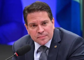 Ex-deputado Alexandre Ramagem é detido pelo ICE nos Estados Unidos