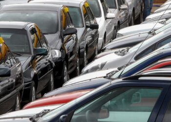 Financiamento de veículos cresce 12,8% no trimestre