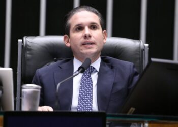 Motta quer votar na próxima semana financiamento mínimo para assistência social no Brasil