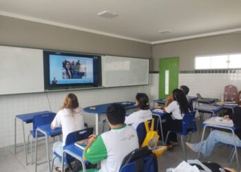 Canal Educação conecta todos os municípios do Piauí ao ensino tecnológico