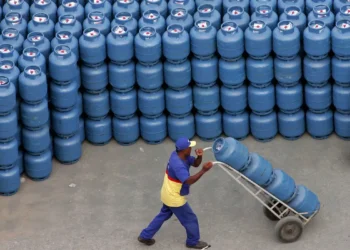 Governo libera R$ 330 milhões para segurar preço do gás de cozinha