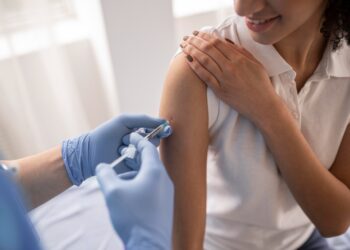 Vacinação contra a gripe ganha importância diante do aumento de vírus respiratórios no país