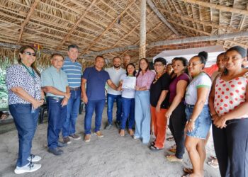 Agricultoras de Cocal de Telha recebem selo de qualidade para produção de derivados do caju
