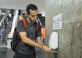 Projeto torna obrigatória oferta de álcool em gel em locais públicos