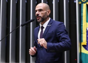Comissão da Câmara aprova pena específica para expulsão de moradores por facções criminosas