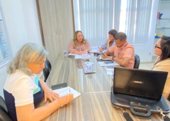 FMS e Semec alinham ações para ampliar atendimento oftalmológico a estudantes da rede pública