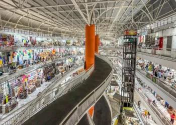 Portaria regulamenta trabalho no comércio durante os feriados