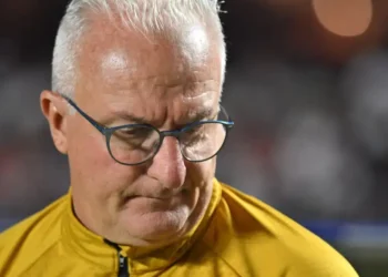 Dorival Jr. diz que está em débito com torcedores do São Paulo: ‘Outra vez saímos frustrados’