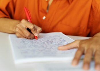 Interpretação de texto: além do Enem e dos vestibulares, por que é importante dominar essa habilidade?