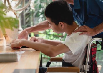 Projeto de lei inclui estudantes com deficiência em regime escolar especial
