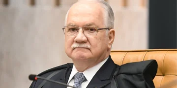 Fachin separa casos de Moraes e Mendonça e define novas datas para análise no STF