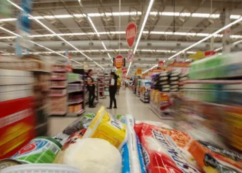 Bolsa Família é reajustado em 15%; medida vale a partir de outubro