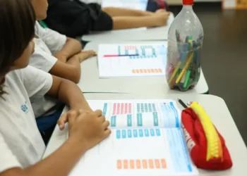 Programa de bolsas vai incentivar formação para a educação básica