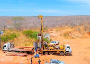 Águas do Piauí reativa poço com vazão de mais de 80 mil litros por hora em São Raimundo Nonato